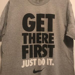 Men’s Nike T-shirt Large